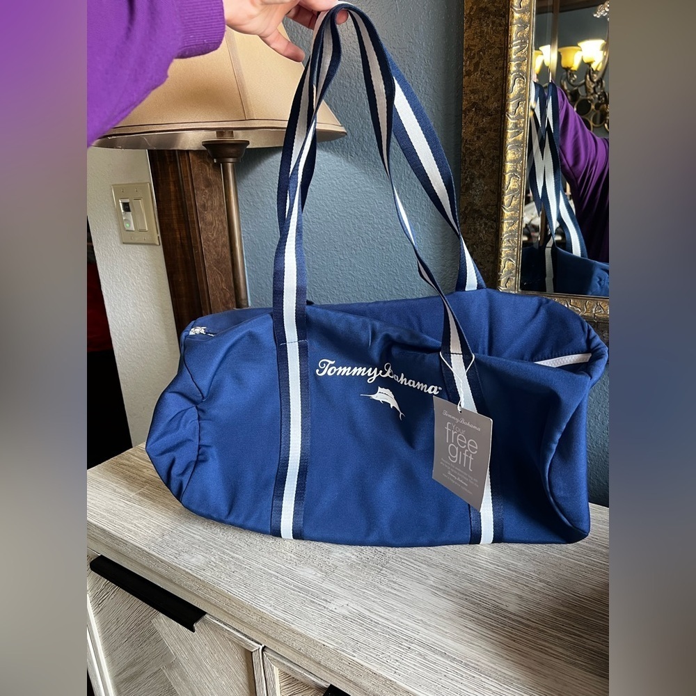 🆕 Tommy Bahama Navy Duffel Bag with White Accents